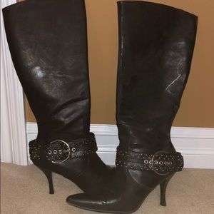 Fioni black boots size 8